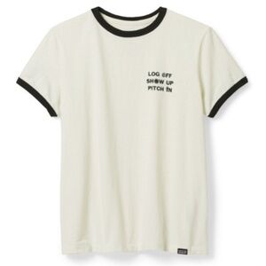 White Patagonia T-Shirt w dark blue trim